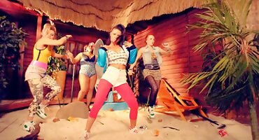 phim sex cha con loạn luân H hitney bàn giao cho Kẻ thái sex dong vat Nhân Cách Michael Vegas.